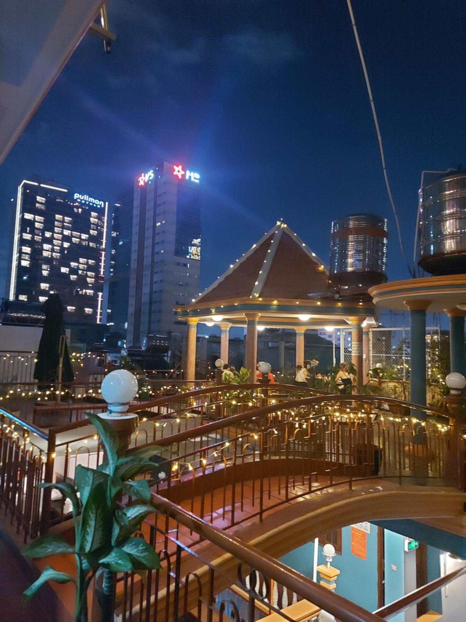 Saigon Rooftops Hostel Хошимин Экстерьер фото