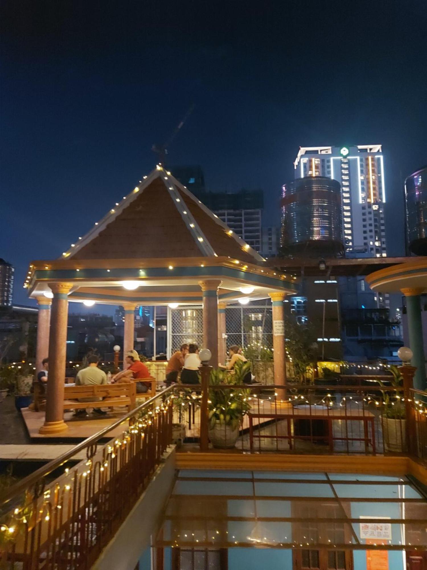 Saigon Rooftops Hostel Хошимин Экстерьер фото