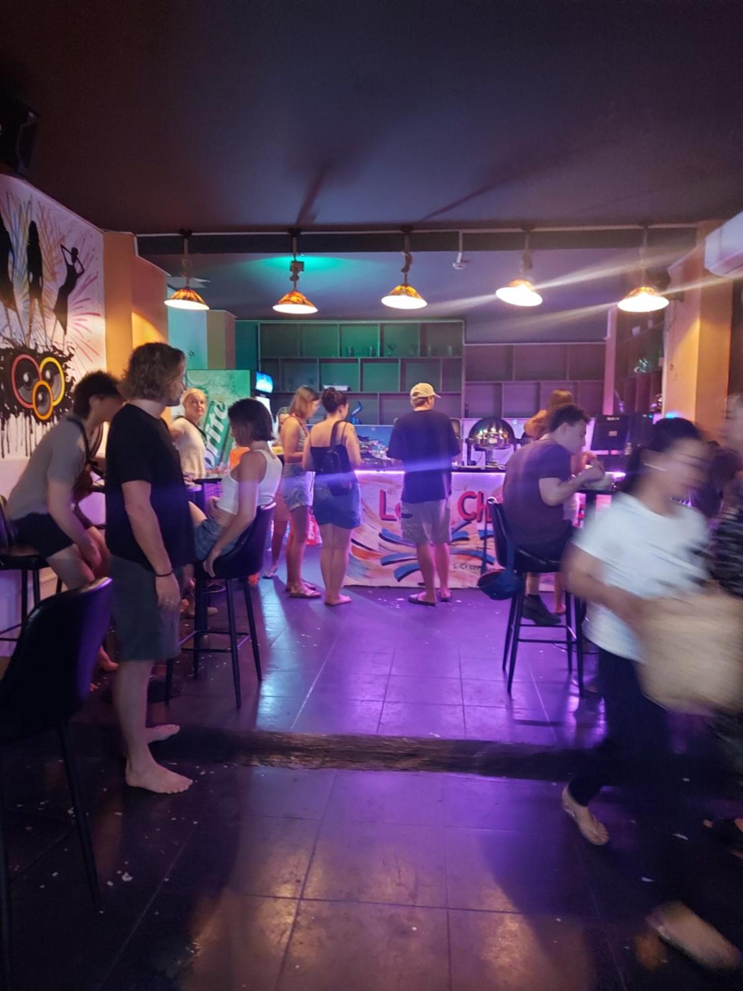 Saigon Rooftops Hostel Хошимин Экстерьер фото