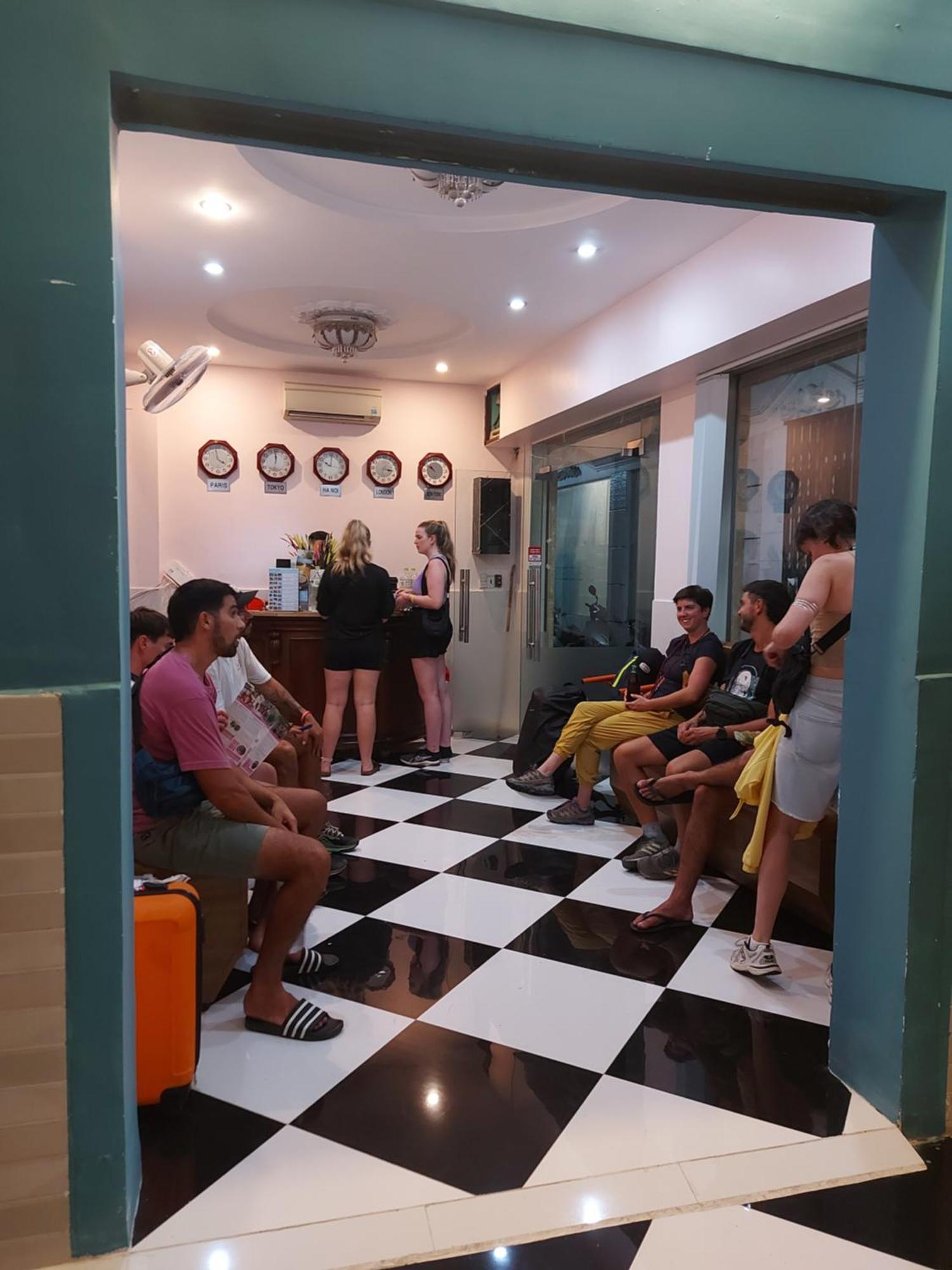 Saigon Rooftops Hostel Хошимин Экстерьер фото