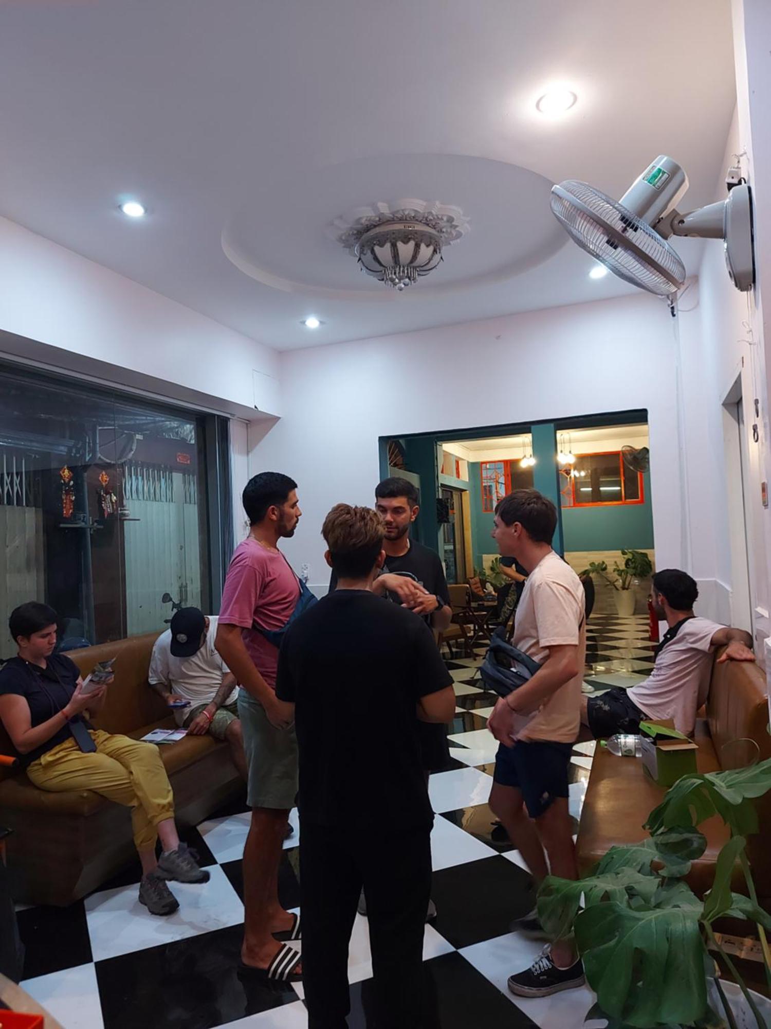 Saigon Rooftops Hostel Хошимин Экстерьер фото